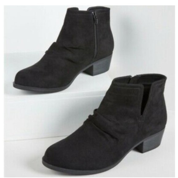 Lane Bryant - Faux Suede Scrunch Bootie Size 8W - Picture 3 of 4